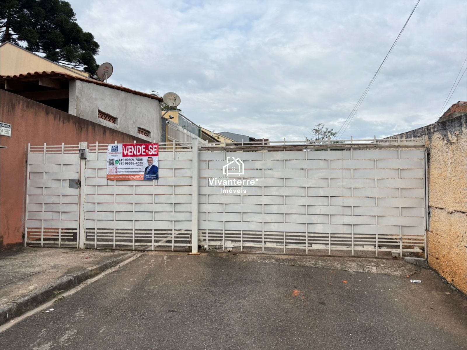 Casa à venda em Condomínio fechado, em Colombo no Bairro São Dimas