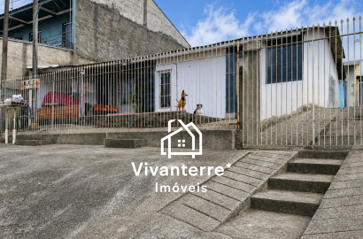 Terreno com 3 Casas à venda no Campina do Arruda, em Almirante Tamandaré-PR.