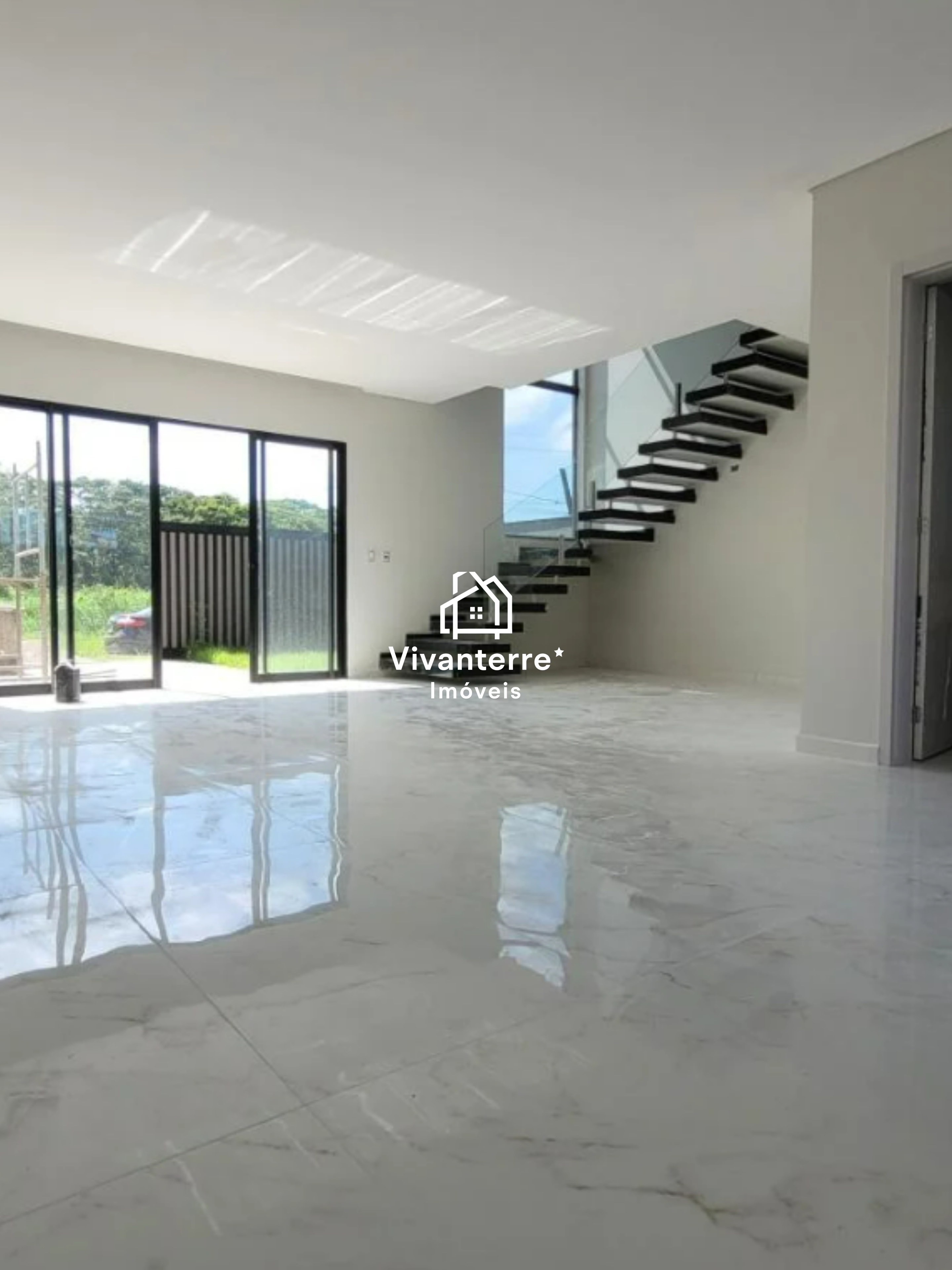 Triplex à Venda em Guaratuba-PR.