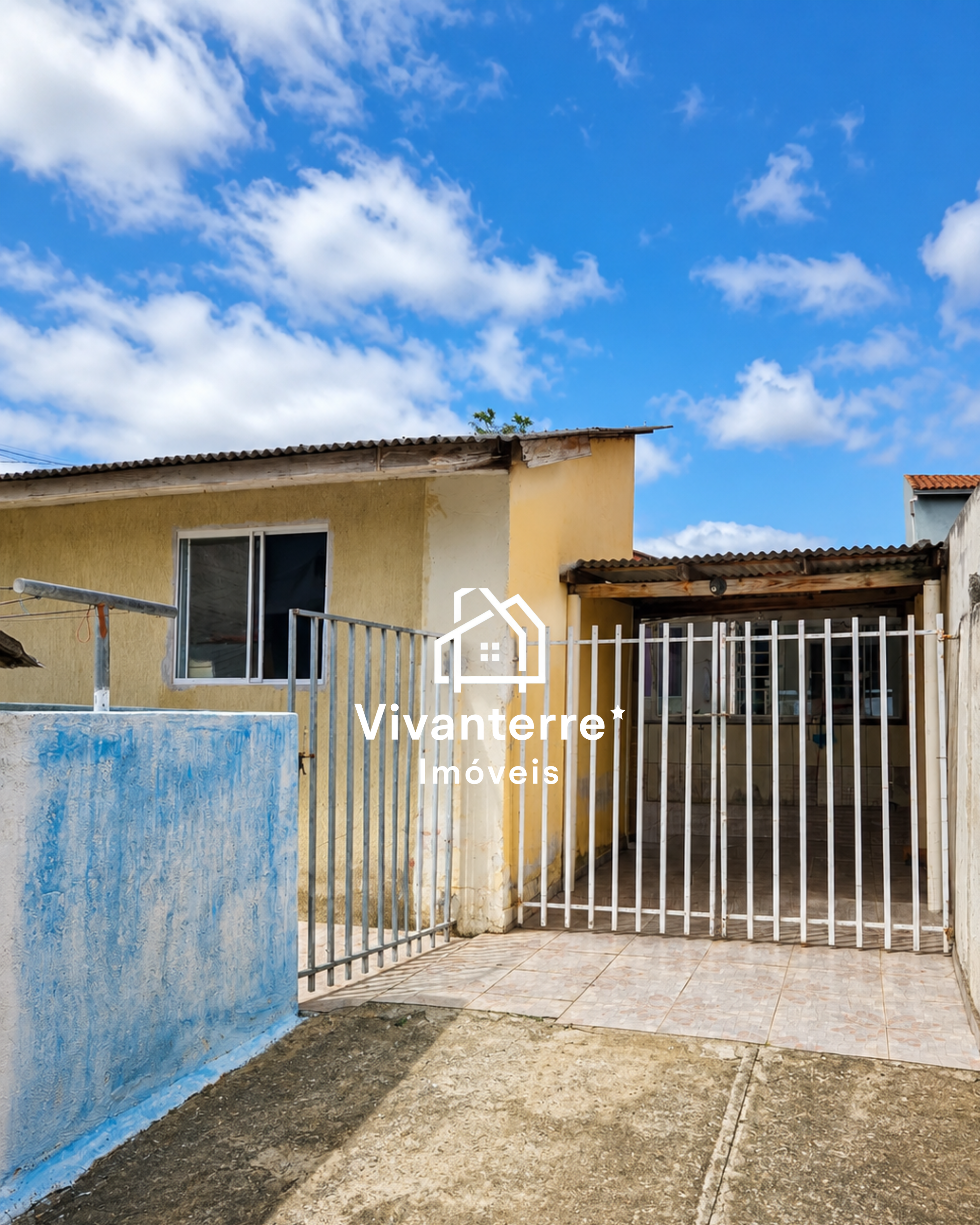 Terreno com 3 Casas à venda no Campina do Arruda, em Almirante Tamandaré-PR.
