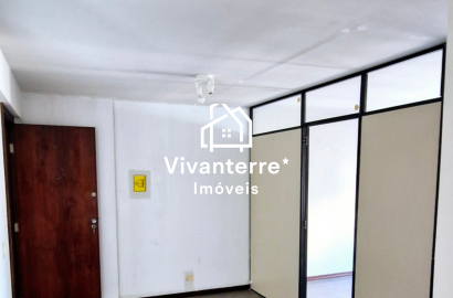 Ampla Sala Comercial para Locação no centro de Curitiba na Galeria Hesler.