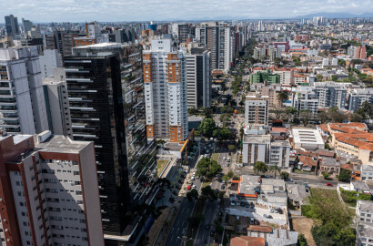 Centro de Curitiba ressurge: preços de imóveis disparam 15,6% Leia mais em https://www.tribunapr.com.br/noticias/curitib