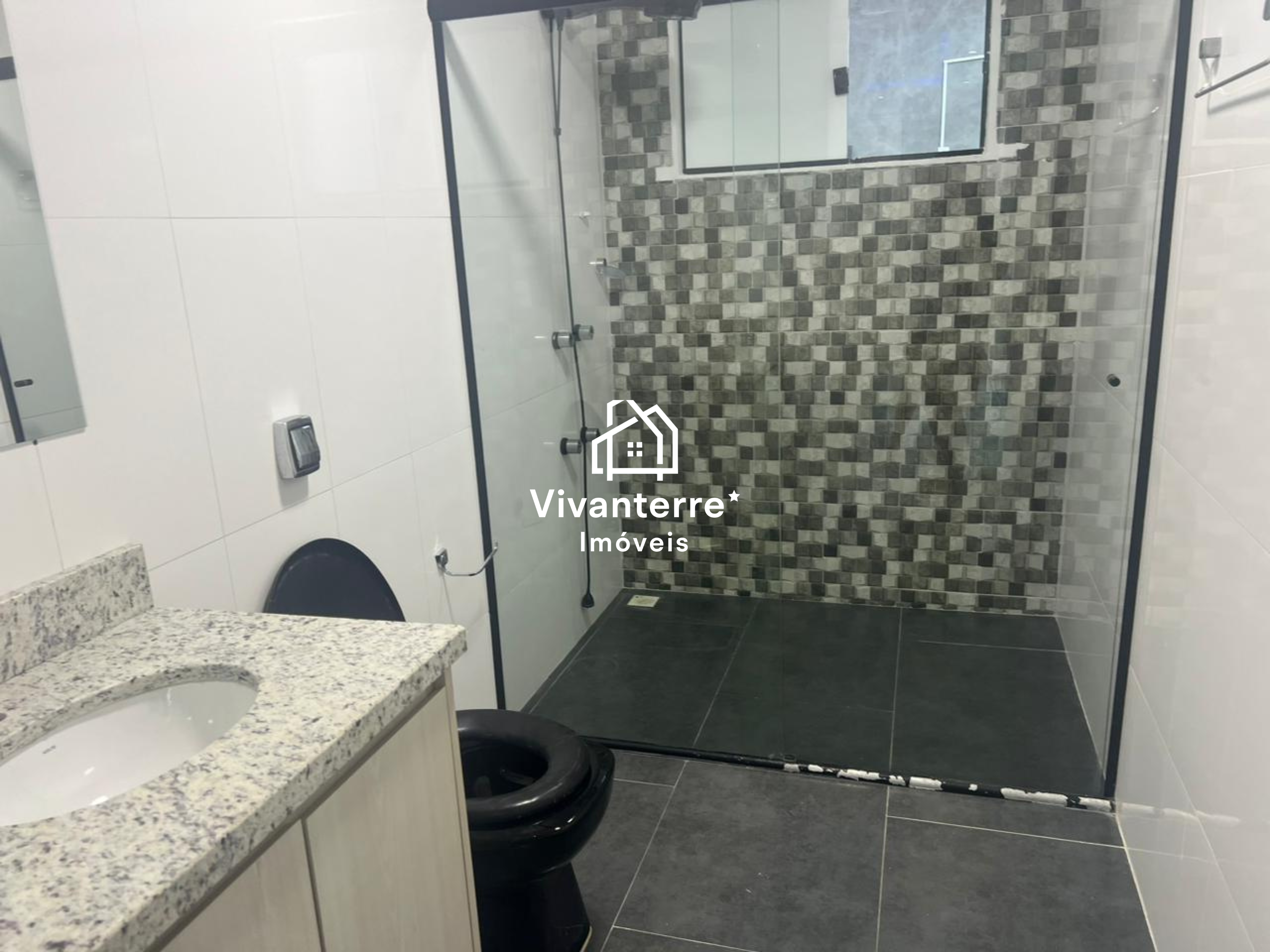 CASA DE ALTO PADRÃO COM 650 m², LAZER COMPLETO E NEGOCIAÇÃO FLEXÍVEL - SEU IMÓVEL OU BEM PODE ENTRAR NO NEGÓCIO!