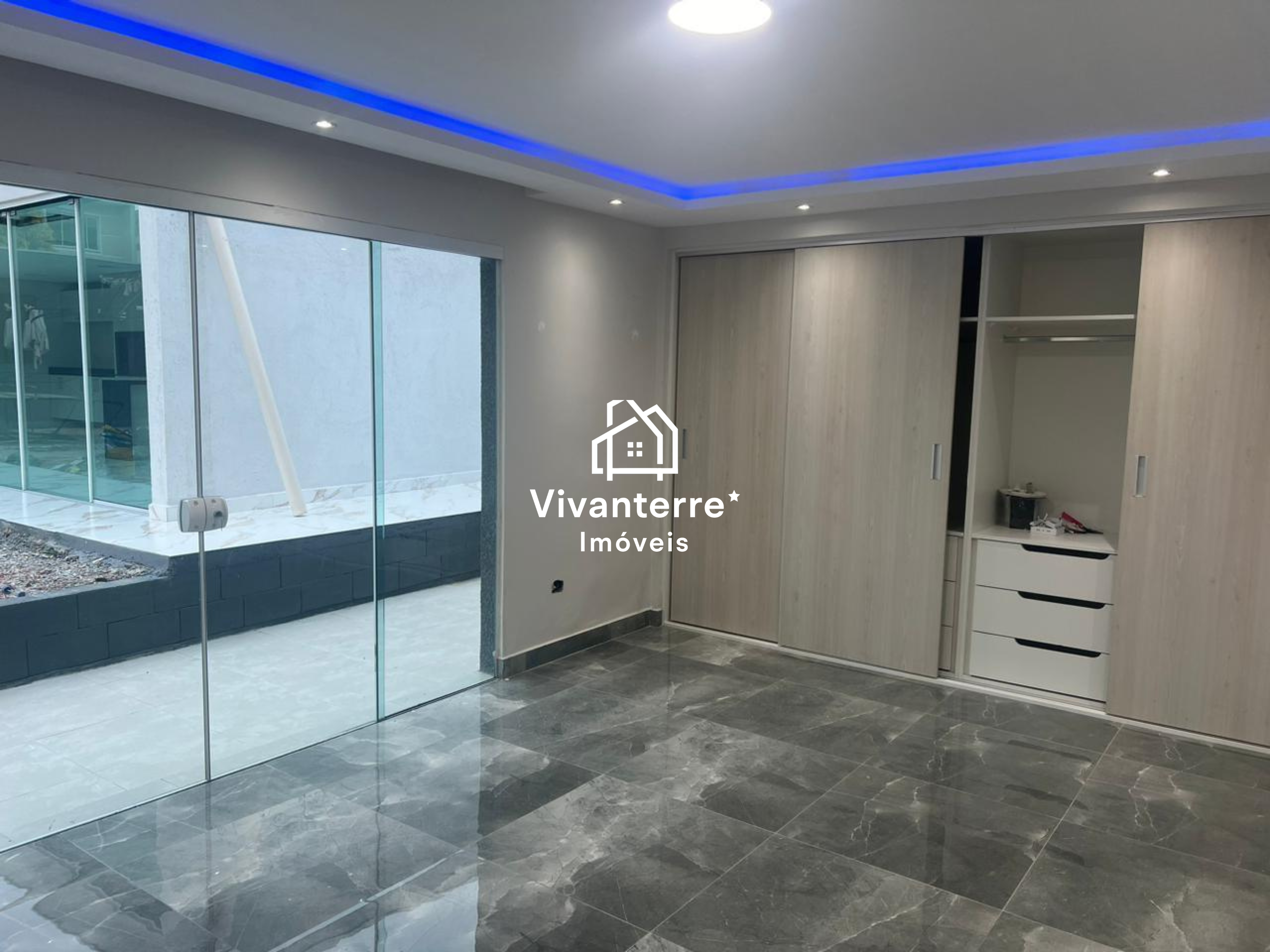CASA DE ALTO PADRÃO COM 650 m², LAZER COMPLETO E NEGOCIAÇÃO FLEXÍVEL - SEU IMÓVEL OU BEM PODE ENTRAR NO NEGÓCIO!